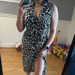 Size 4 Calvin Klein sleeveless midi wrap dress